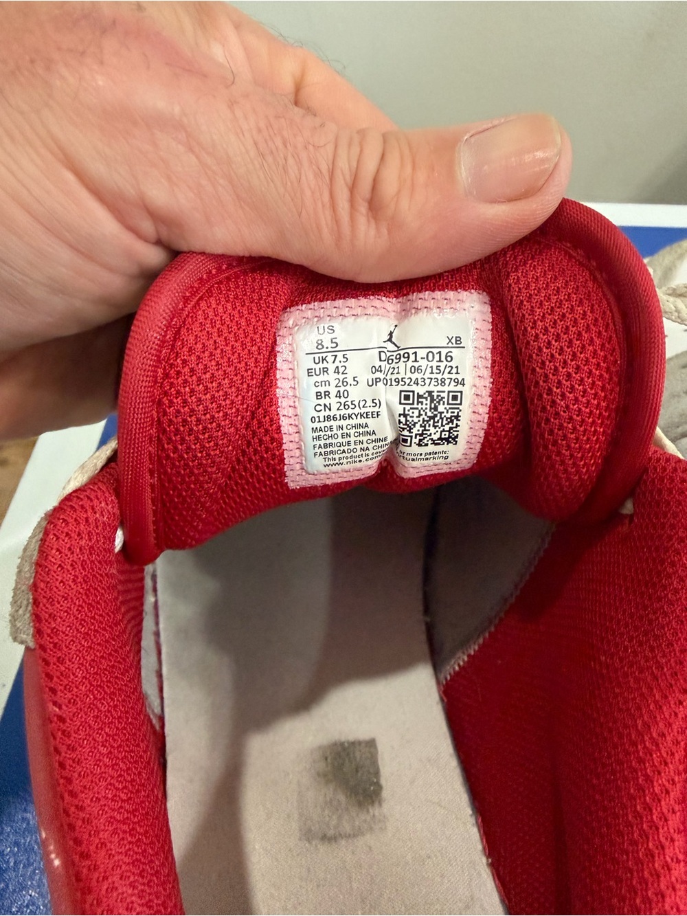 Air Jordan 1 Low SE Light Smoke Grey Gym Red size 8.5 - Picture 4 of 8